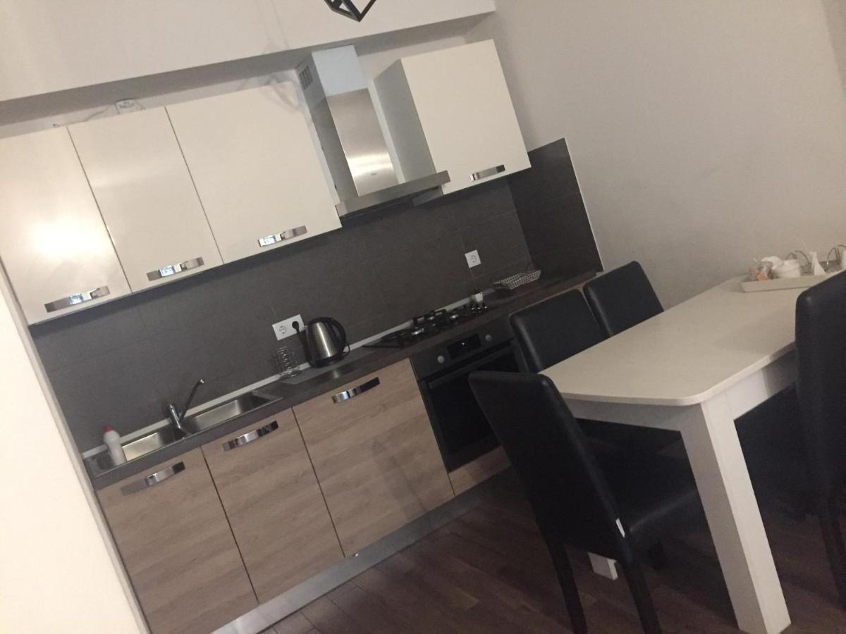 Sol'S M2 White Modern Apartments Tbilisi Eksteriør bilde