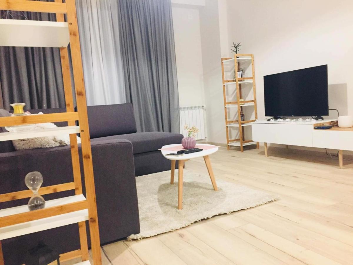 Sol'S M2 White Modern Apartments Tbilisi Eksteriør bilde