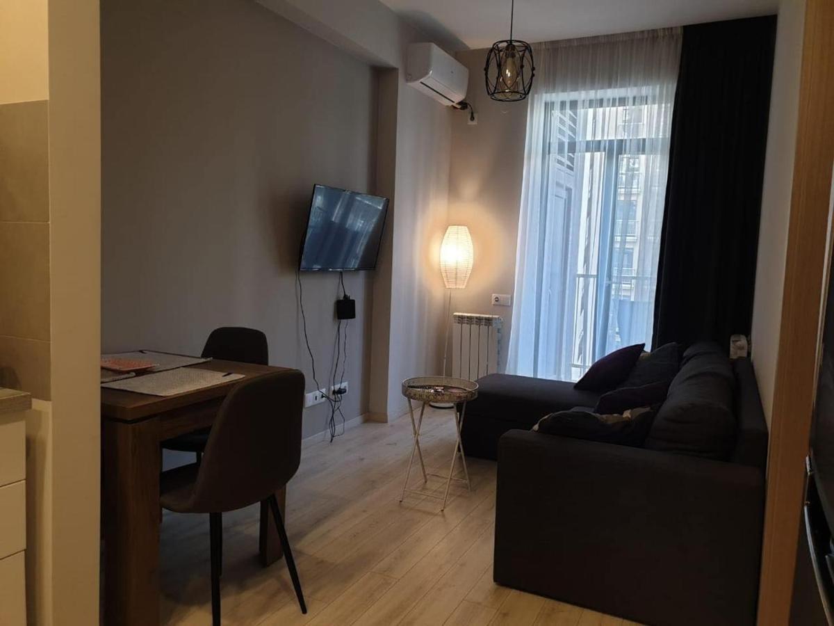 Sol'S M2 White Modern Apartments Tbilisi Eksteriør bilde
